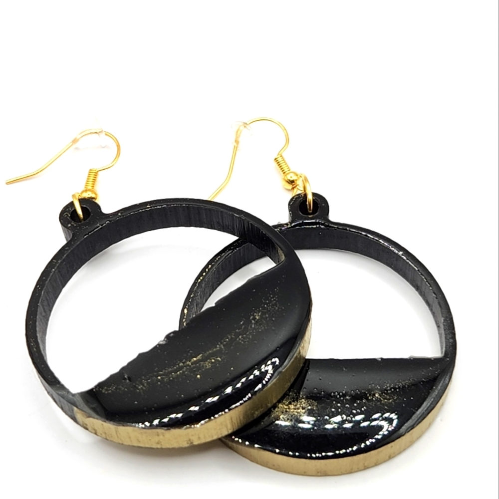 🔥🖤🔥NEW Black/Gold Fashion Dangly Earrings